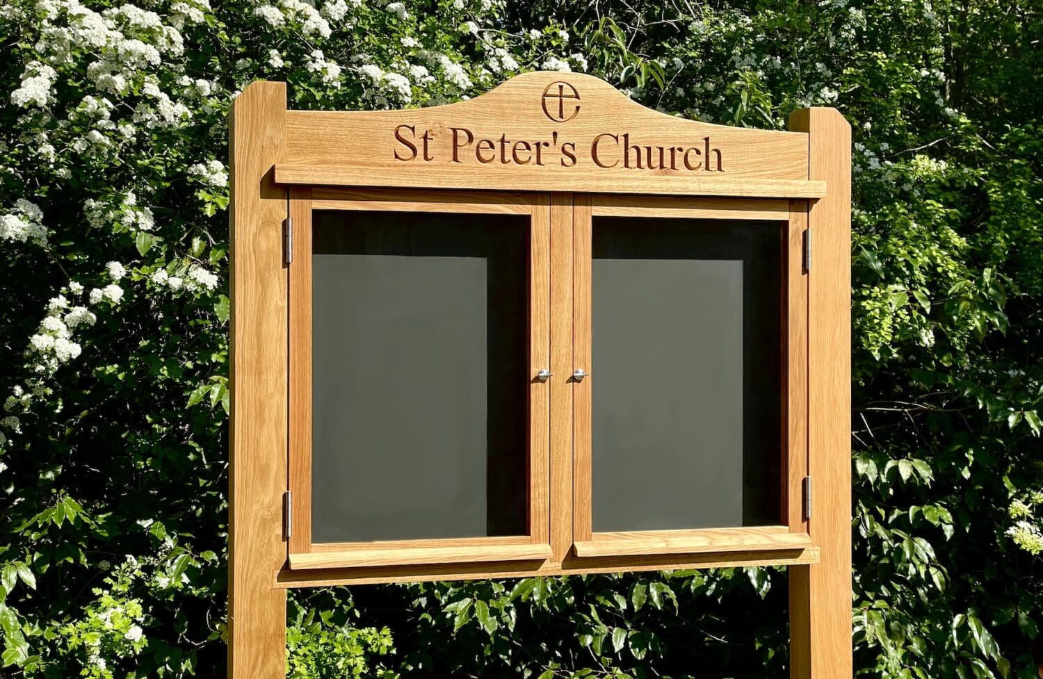 exterior-notice-board-oak