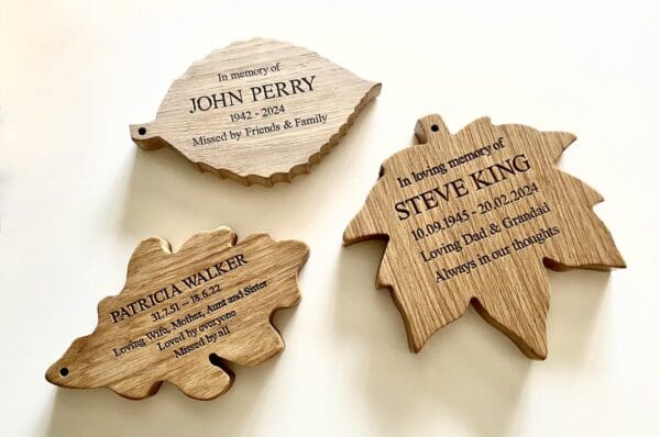 engraved-oak-memorial-leaf