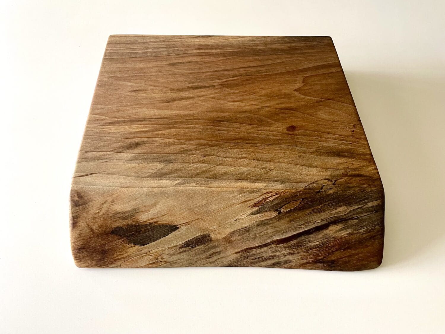live-edge-walnut-chopping-boards