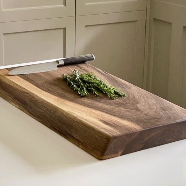 walnut-live-edge-chopping-board