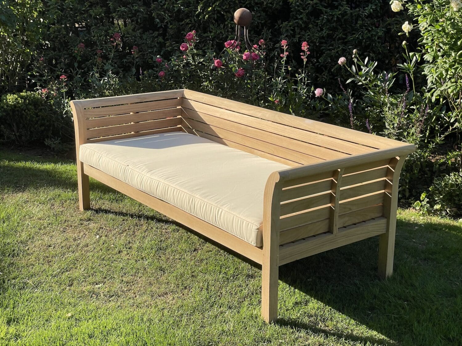 teak-garden-day-bed