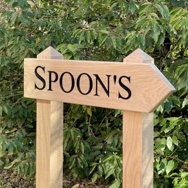oak-arrow-sign-on-posts